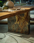 Monolith Esstisch Massivholz aus einem Stück mit Marmor Gestell