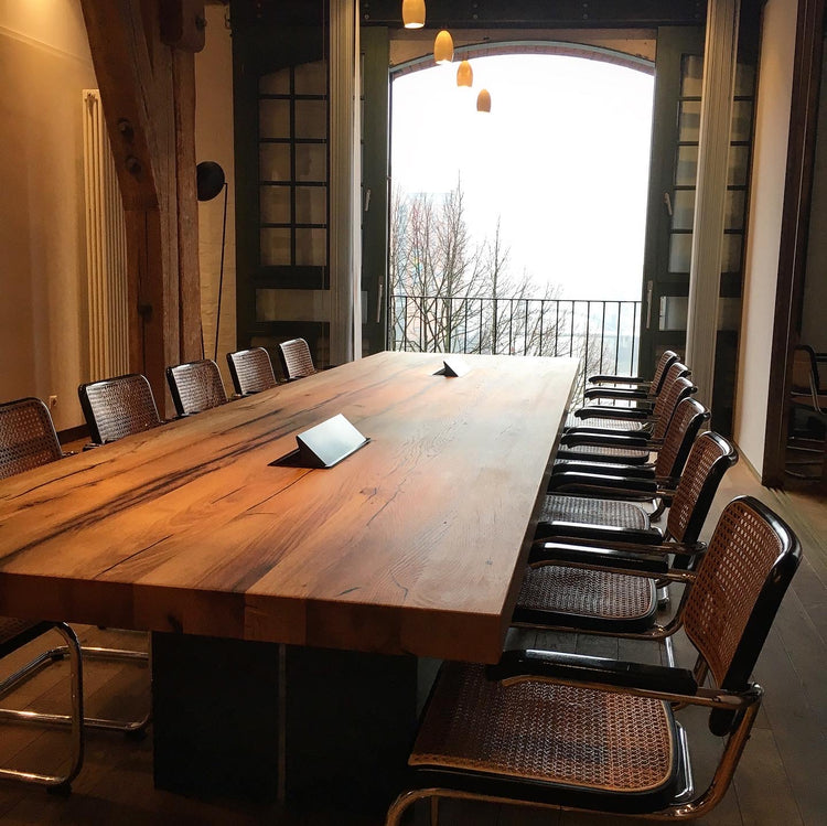 Konferenztisch nach Maß | Konferenztisch in Hamburg | Holzwerk Hamburg