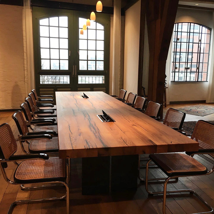 Konferenztisch in Hamburg, Konferenztisch nach Maß | Holzwerk Hamburg