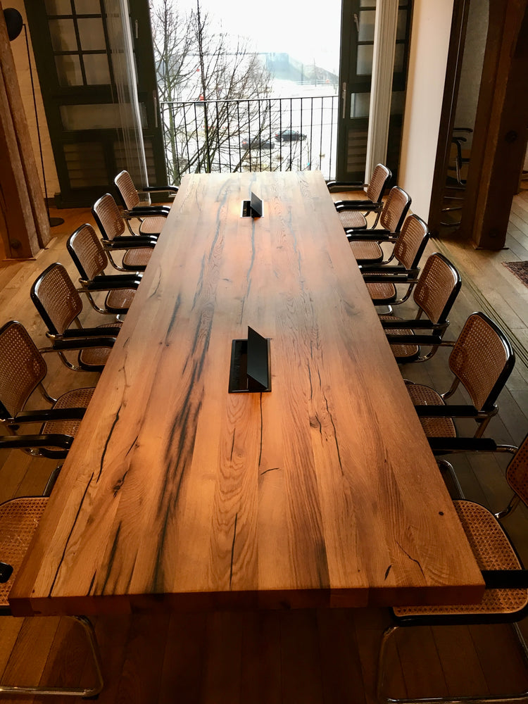 Konferenztisch in Hamburg | Konferenztisch nach Maß | Holzwerk Hamburg