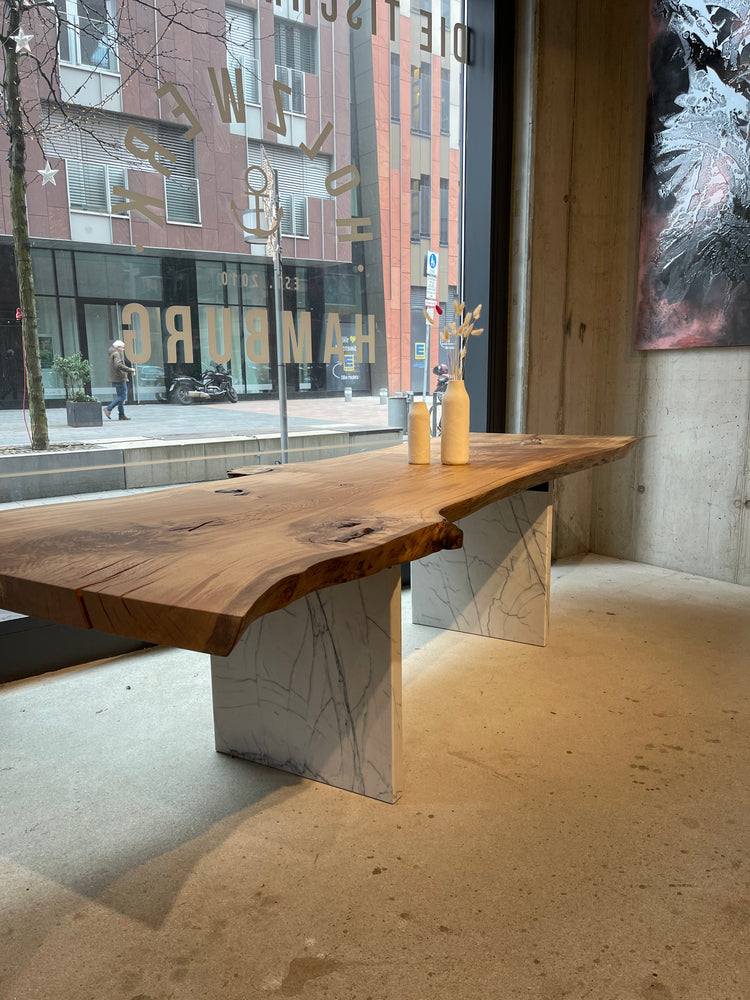 Premium Esstisch | Monolith Baumtisch | Designtisch | Unikat Tisch Eiche | Holzwerk Hamburg