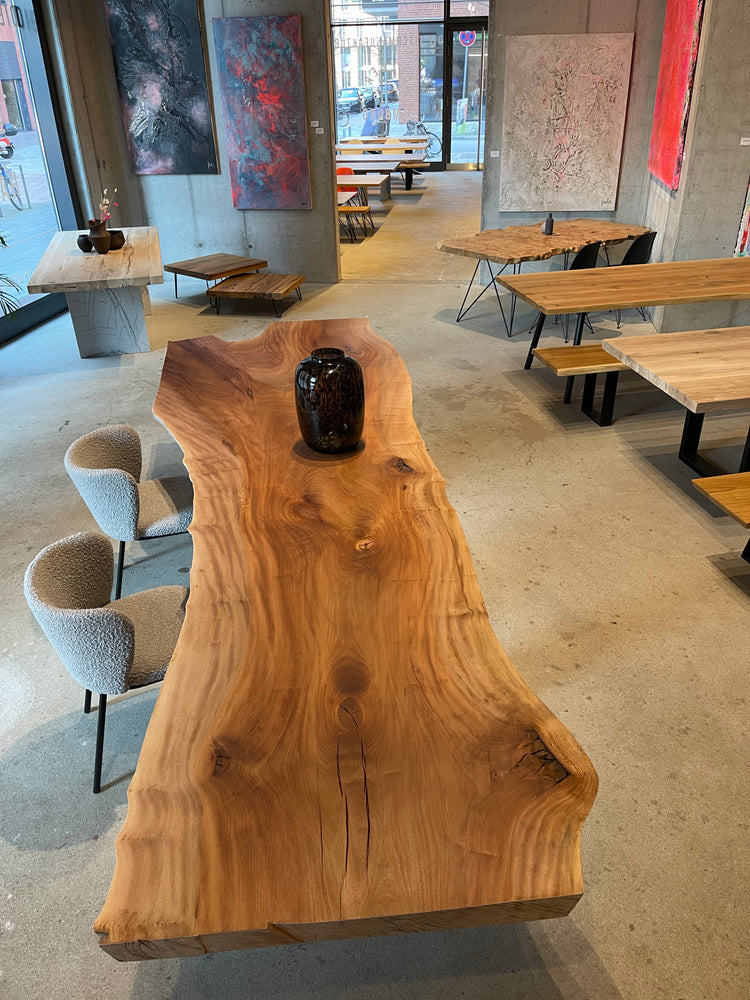 Schöner Tisch aus einem Stück | Holzwerk Hamburg