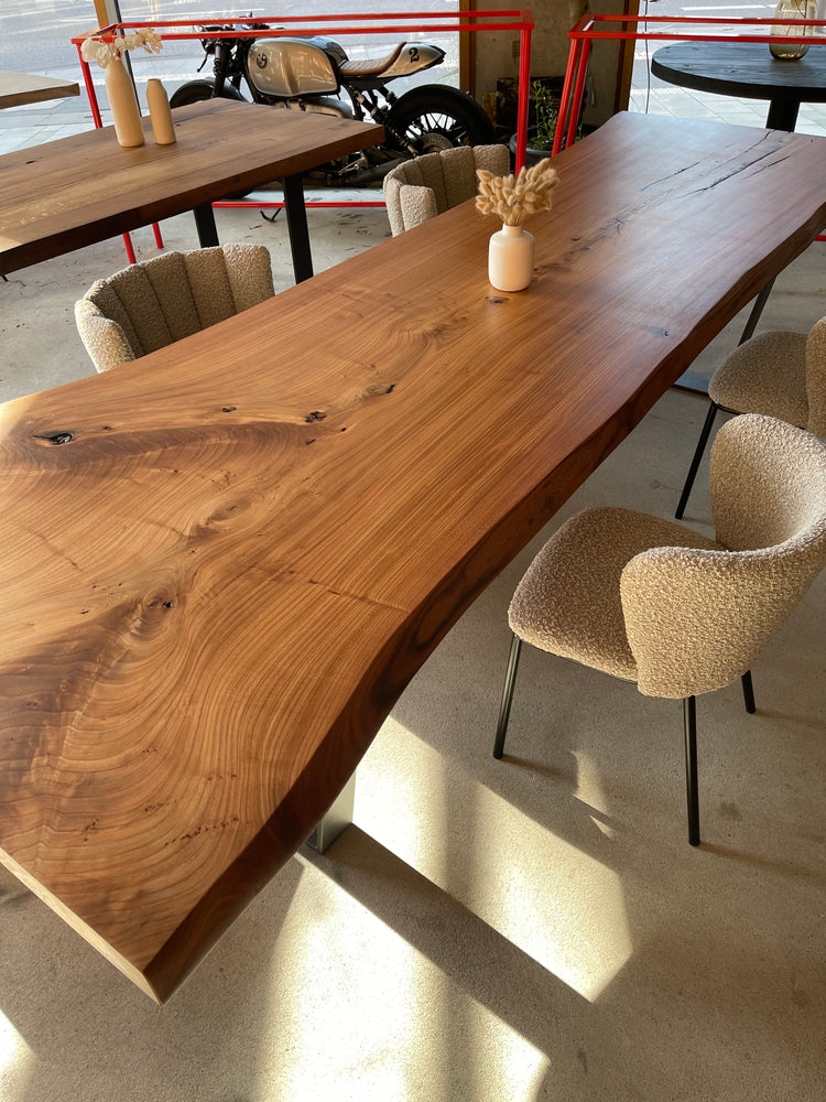 Baumtisch Ulmenholz | Unikat Tisch Ulmenholz | Massivholztisch Monolith | Holzwerk Hamburg