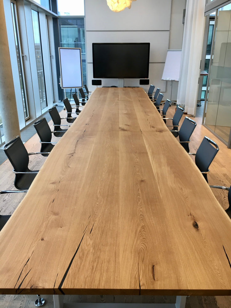 Großer Konferenztisch Eiche - Konferenztisch Natürliche Baumkante - Tischgestell aus Stahl pulverbeschichtet