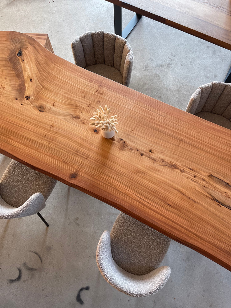 Baumtisch Ulmenholz | Unikat Tisch Ulmenholz | Massivholztisch Monolith | Holzwerk Hamburg