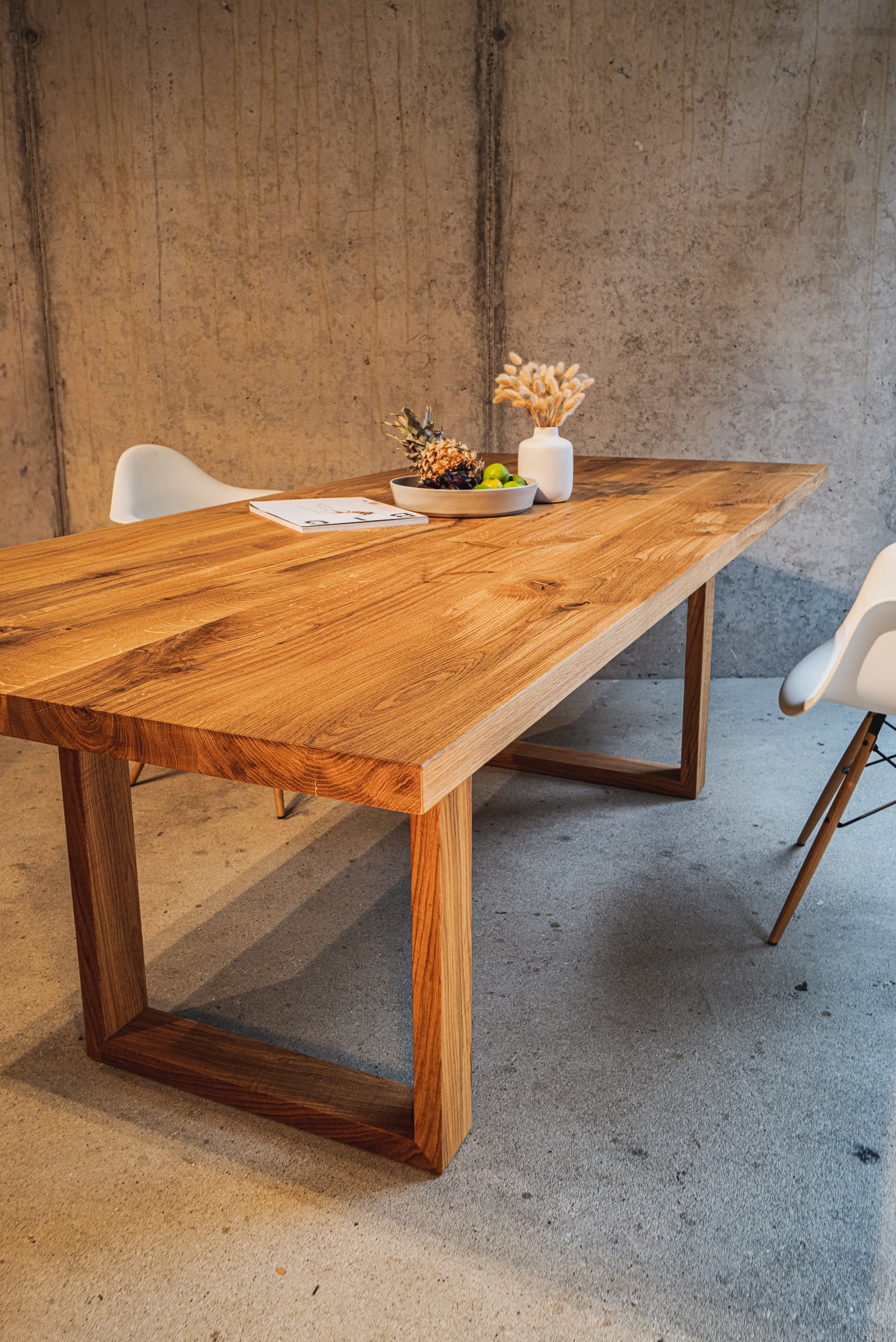 Esstisch Massivholz mit Gestell aus Holz