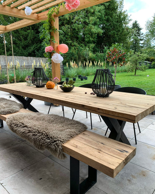 Gartentische aus Massivholz | Holztische für Outdoor | Massivholztisch für die Terrasse