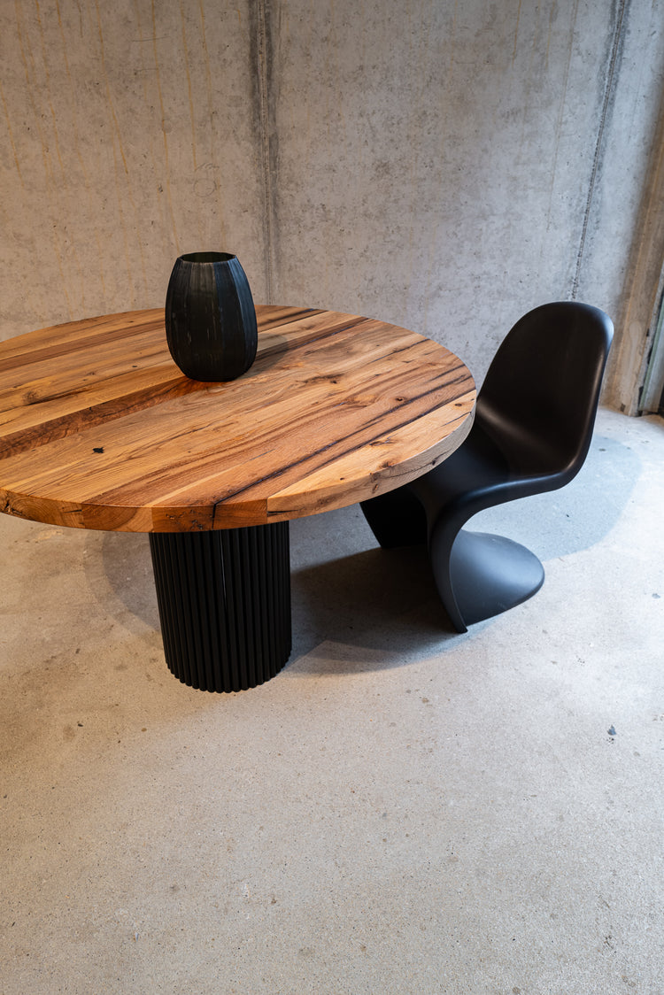 Tisch rund Holz und Metall