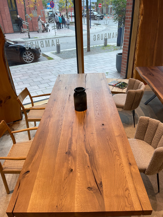 Massivholztisch aus Eichenholz nach Maß | Holzwerk Hamburg 
