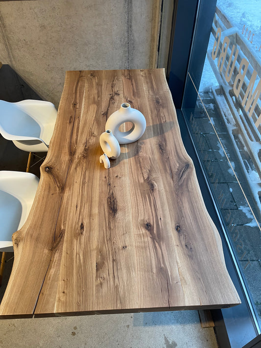 Esstisch Massivholz Eiche mit Baumkante | Tischplatte mit Baumkante 