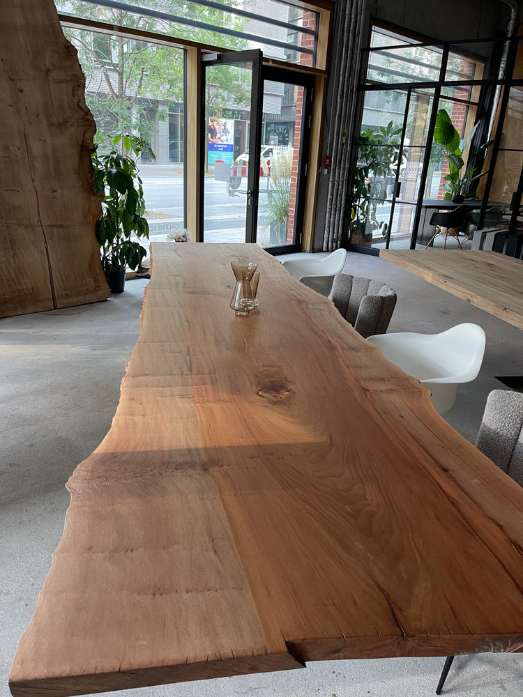 Baumtisch aus einem Stück Massivholz Platanenholz 