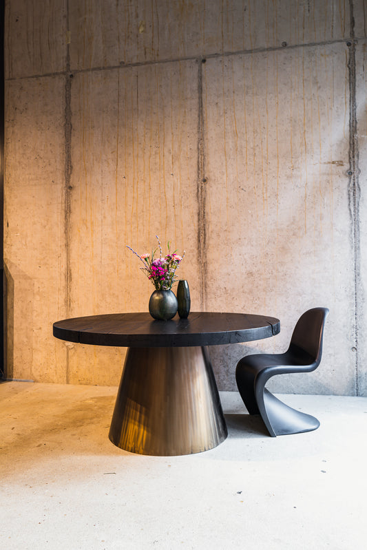 Esstisch rund | Massivholztisch rund | Tisch rund schwarz 