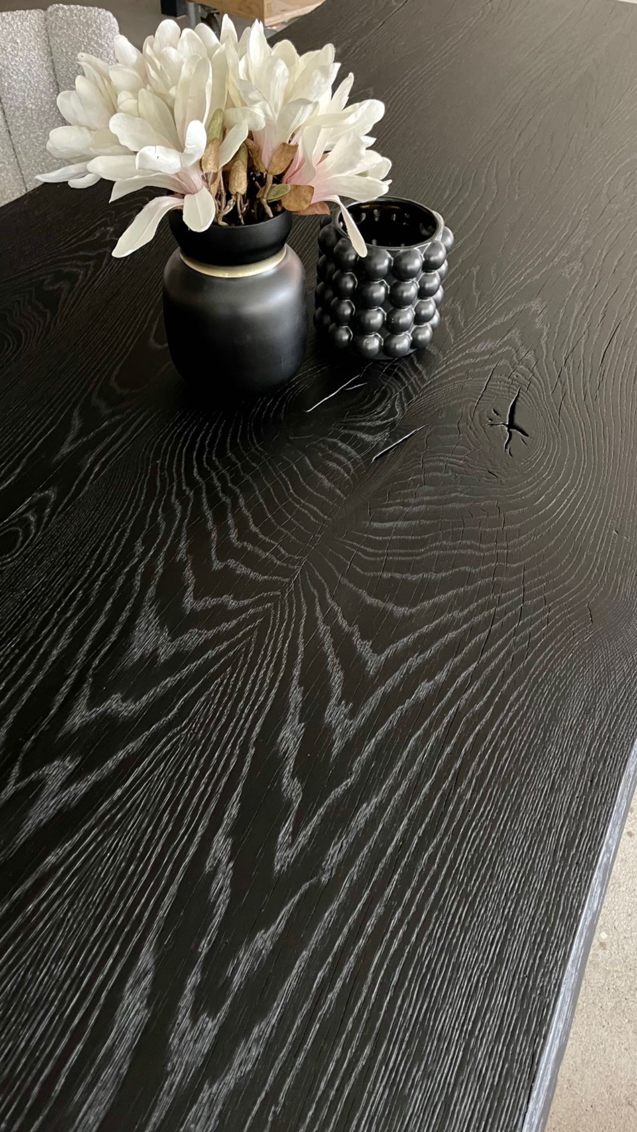 Massivholztisch aus Eichenholz geköhlt