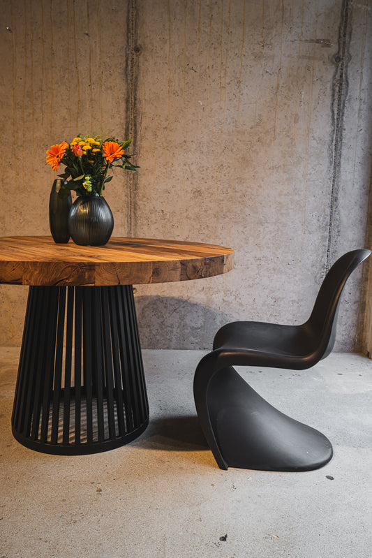 Esstisch rund Massivholz | Runder Tisch | schwarzes Gestell mit Lamellen