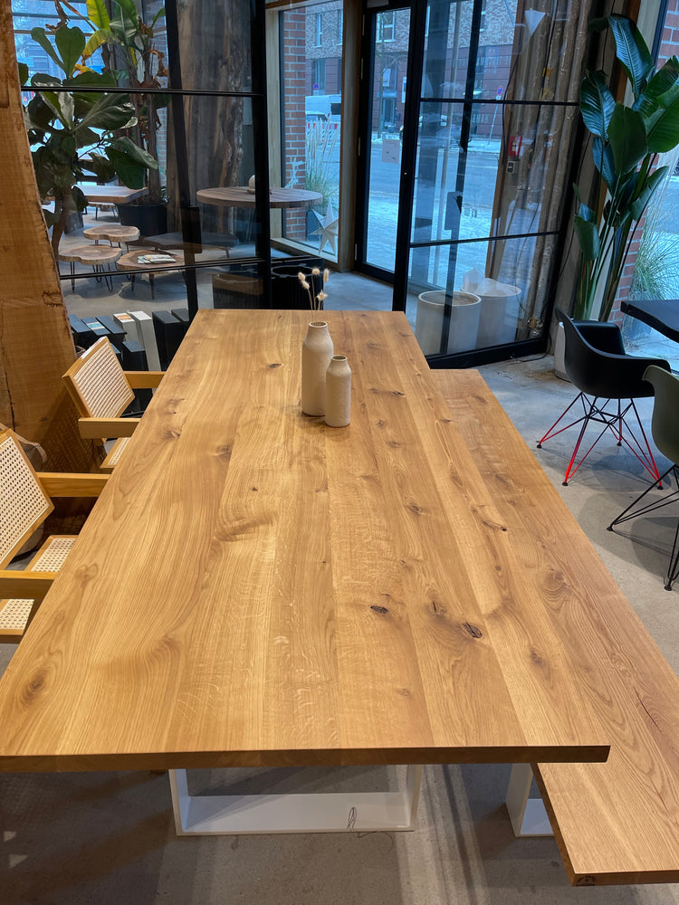 Massivholztisch aus Eichenholz | individuell nach Maß