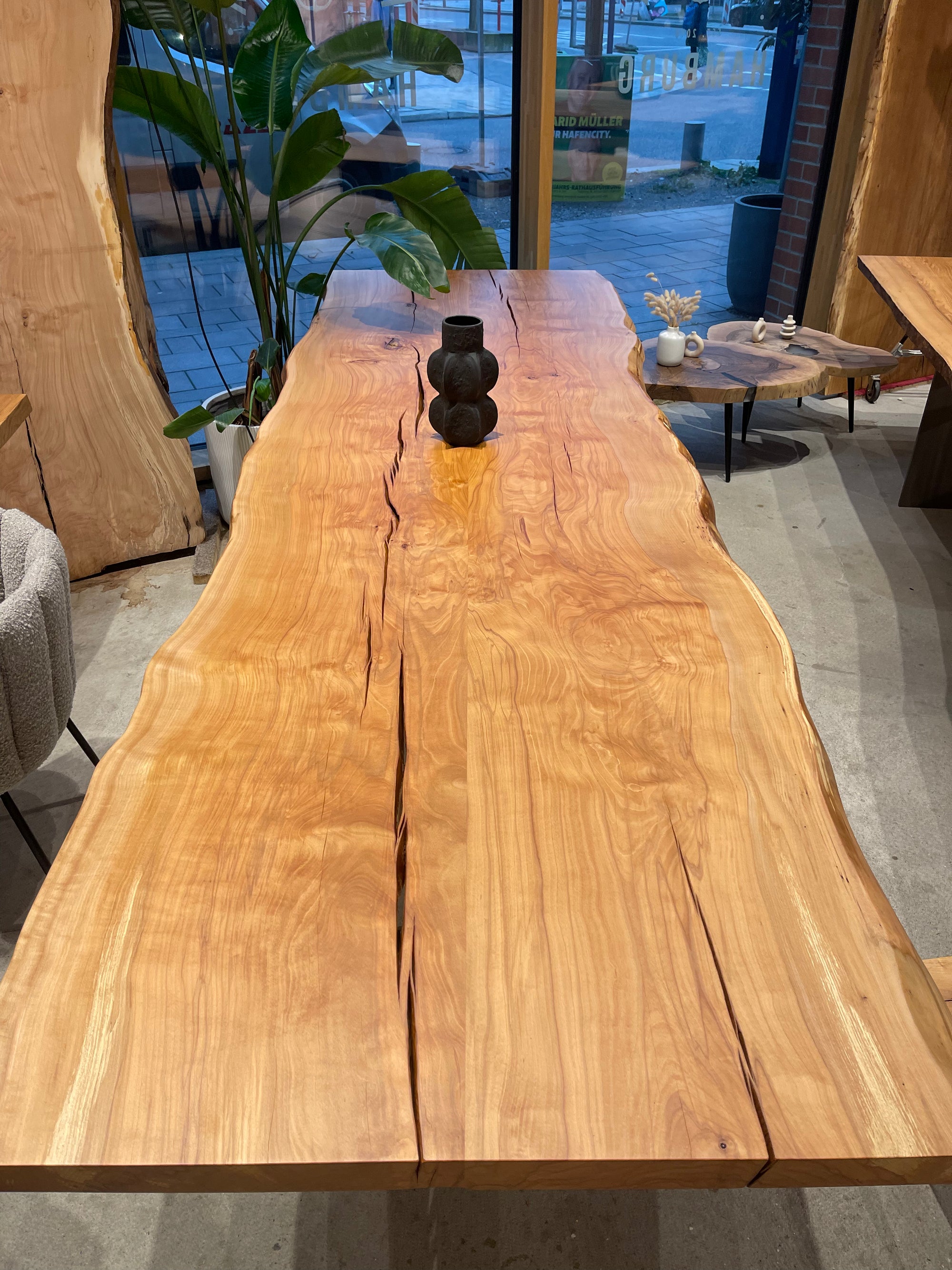 Buche Monolith Tisch aus einem Stamm