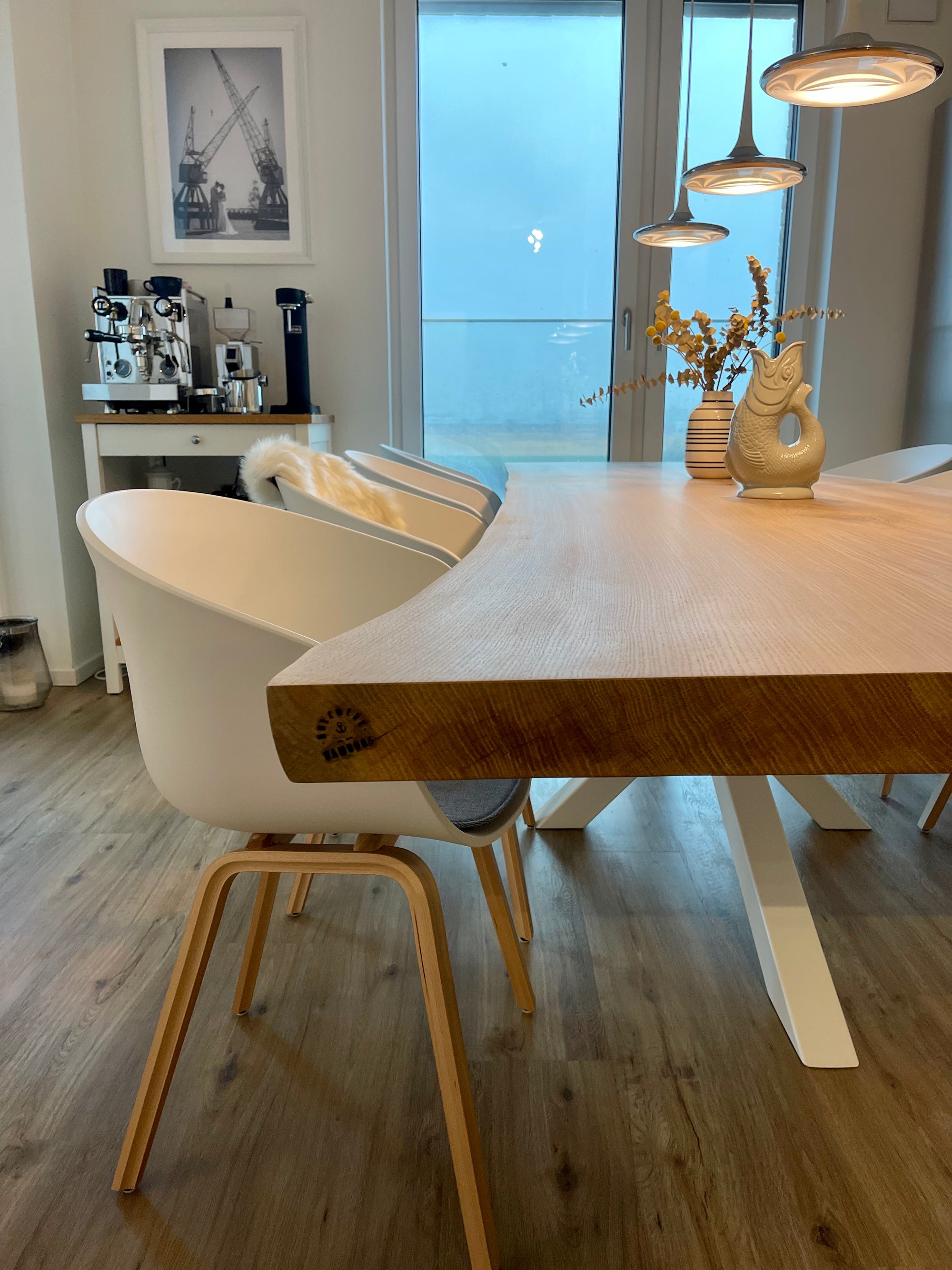 Großer, Individueller Massivholztisch aus einer Stammbohle