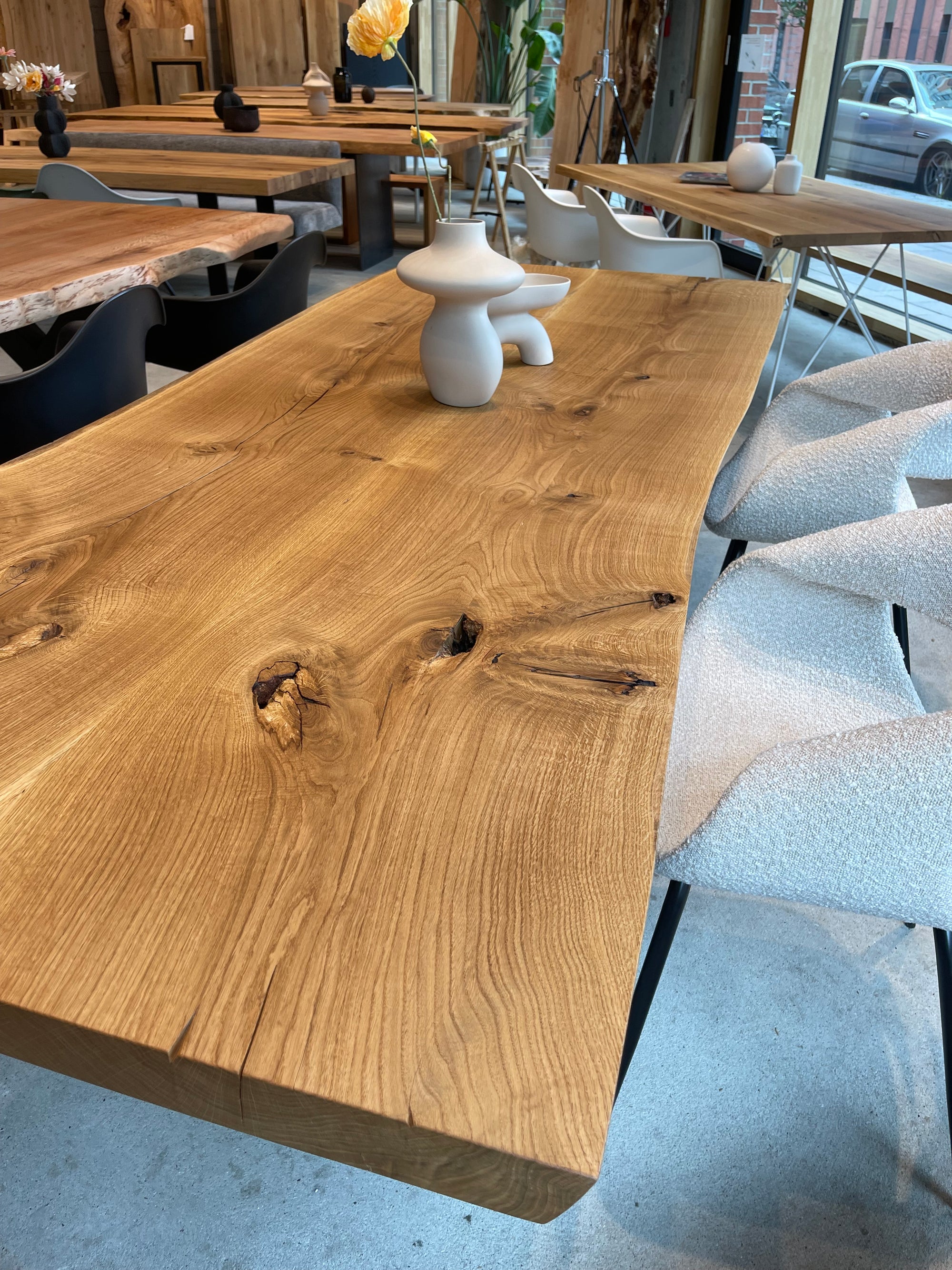 Esstisch Eichenholz | Massivholztisch Eiche mit Baumkante