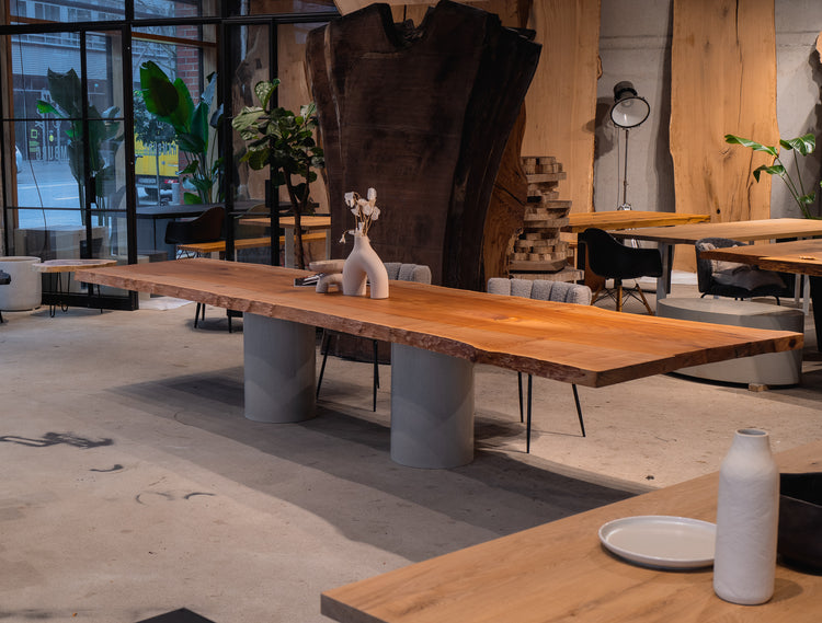 Baumtisch Platanenholz | Esstisch Monolith | Konferenztisch  Massivholz | Massivholztisch aus einem Stück | Holzwerk Hamburg