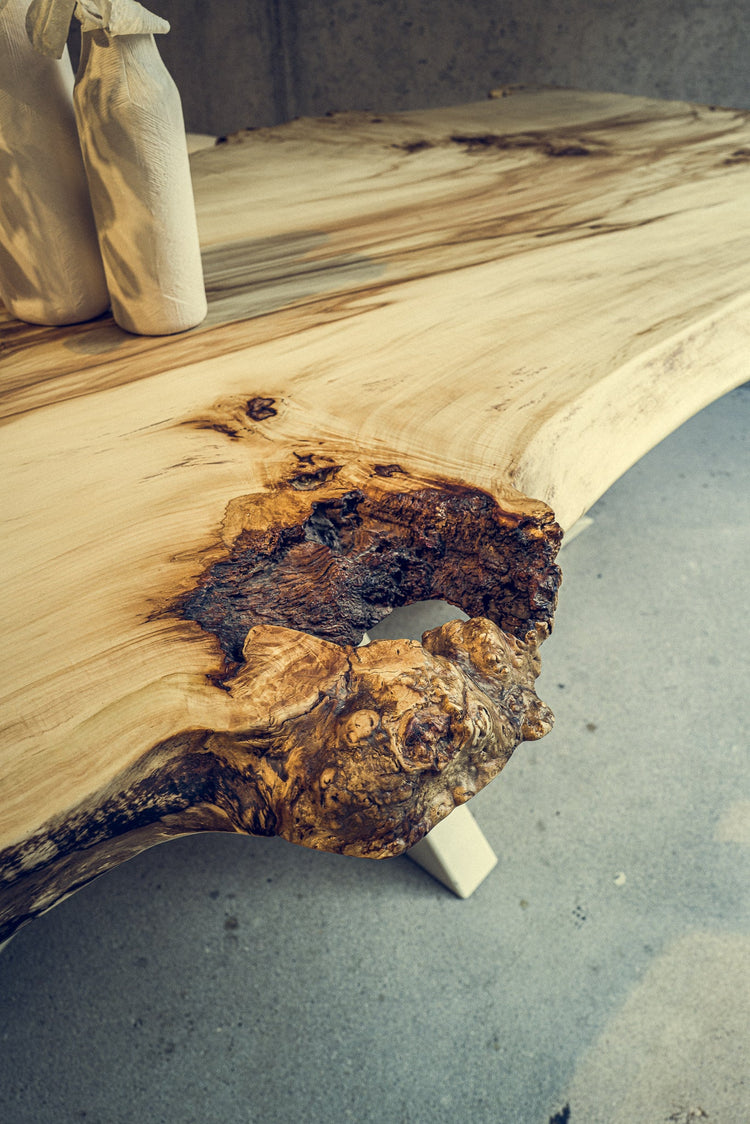 Esstisch Massivholz Unikat aus einer Baumscheibe Kastanienholz | Holzwerk Hamburg