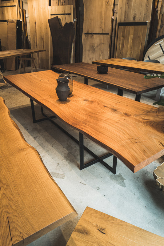 Esstisch Unikat aus Massivholz Ulmenholz | Baumtisch aus einem Stück 