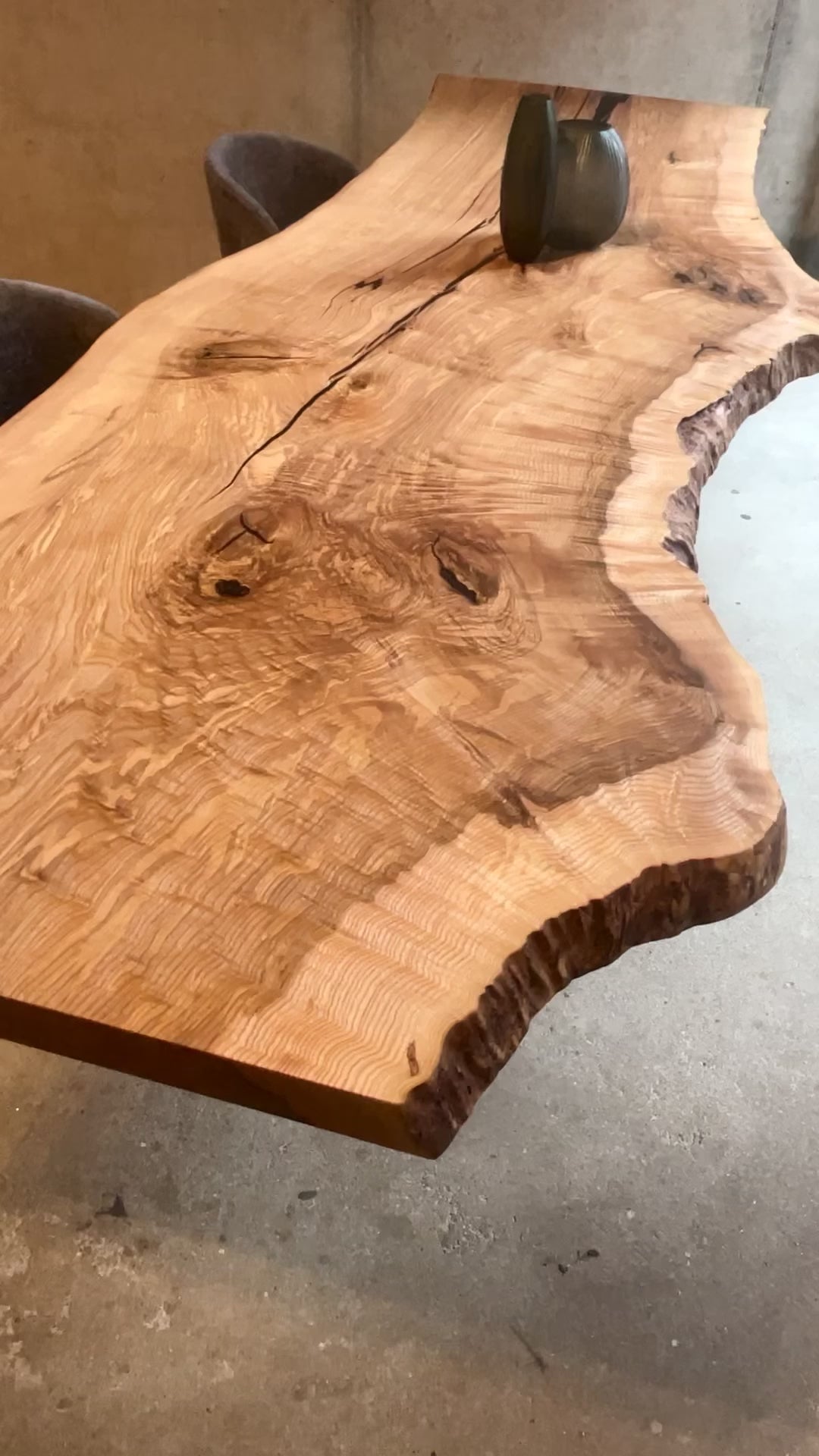 Unikat Tisch Eschenholz | Esstisch Unikat aus einem Stück Eschenholz | Monolith Baumtisch 