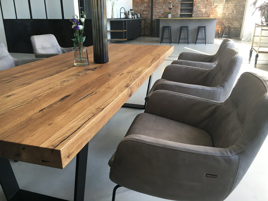 Esstisch mit Massiver Tischplatte aus Fachwerkbalken | Holzwerk Hamburg 