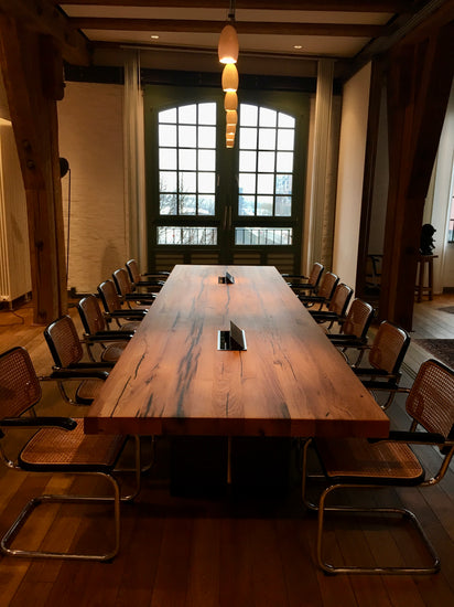 Konferenztisch in Hamburg | Konferenztisch nach Maß 